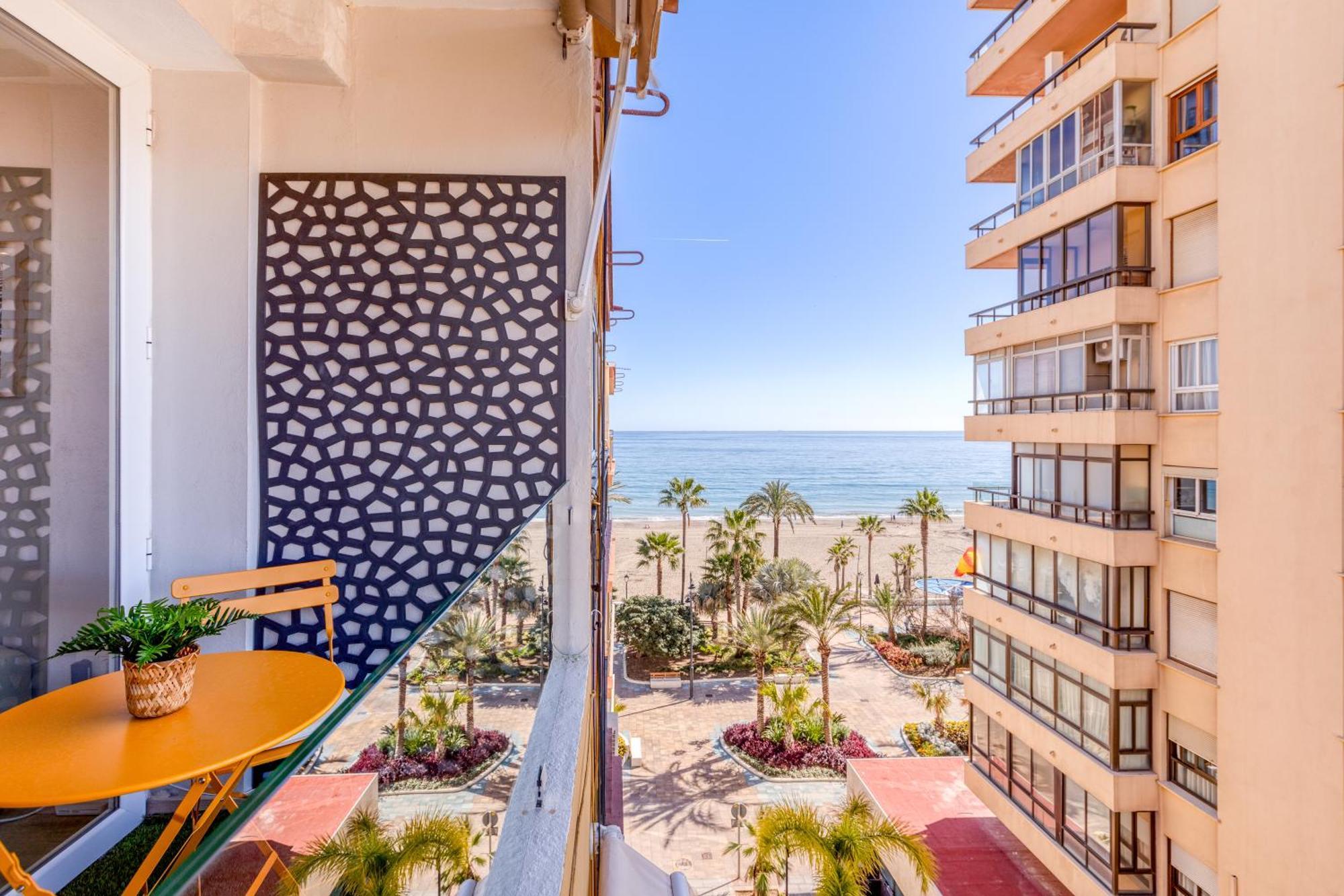 Hanami Plaza Abc Estepona Esterno foto